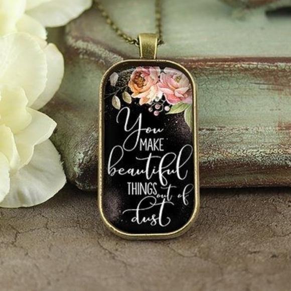 Designs by KaraMarie "beautiful things" long necklace - Picture 1 of 4